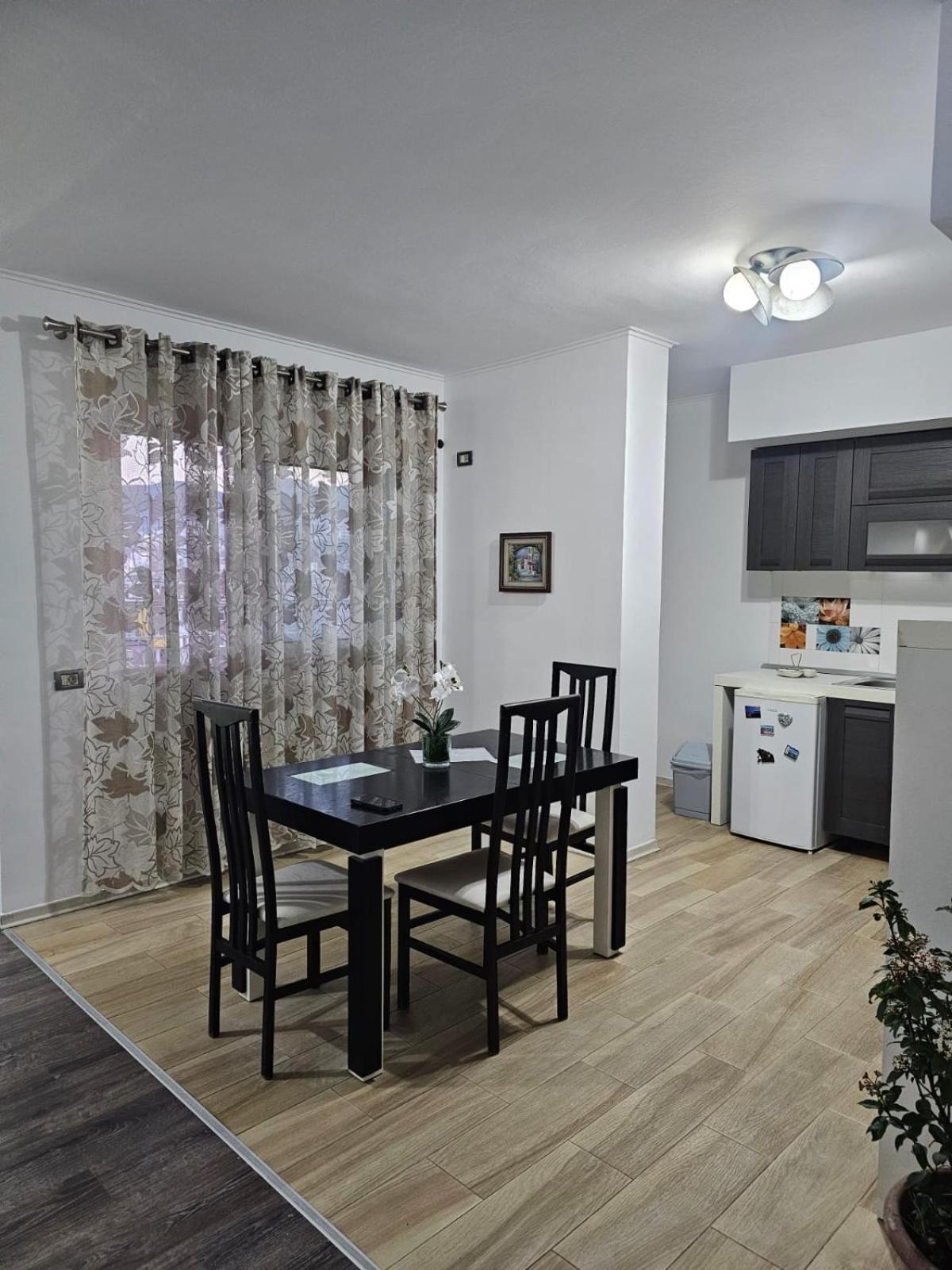Main Apartment ティラナ エクステリア 写真